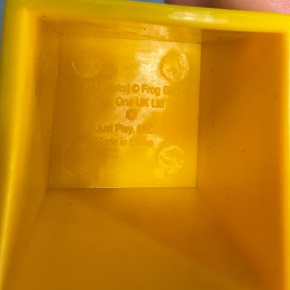 Just Play Yellow Toy Crates Boxes Frog Box Playset Accessories Lot of 3‎